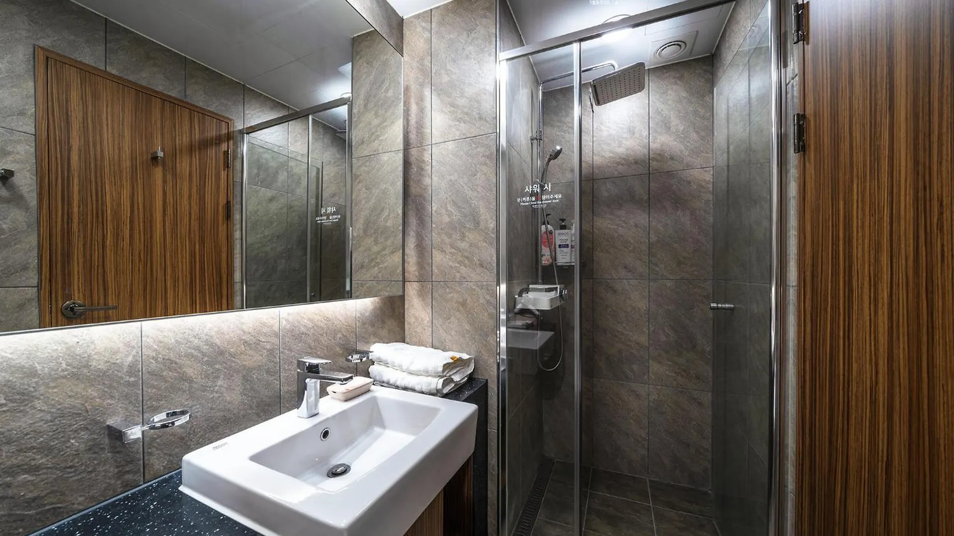 Inchon Sky And Sea Ocean View Hotel  Incheon