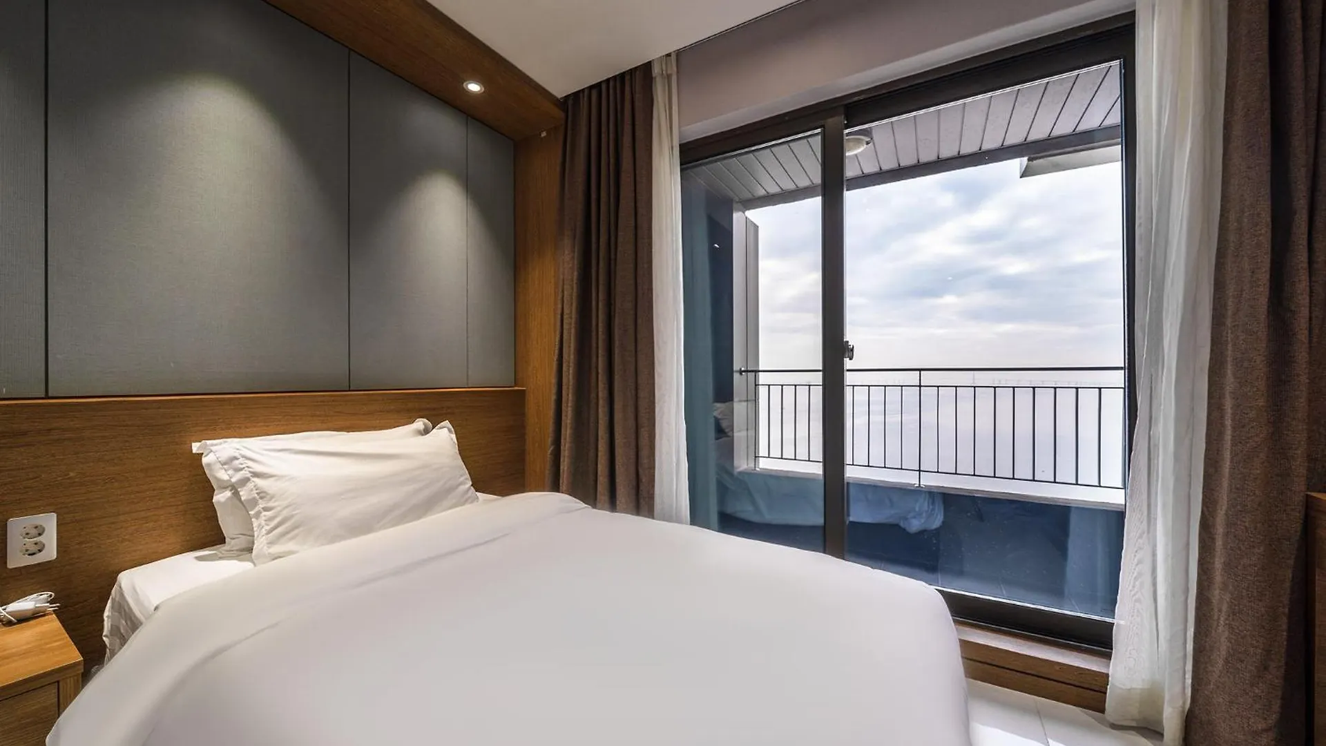 Inchon Sky And Sea Ocean View Hotel